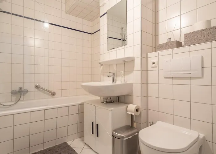 Arbeitsplatz, Balkon, Tiefgarage Naehe Neue Messe Leipzig