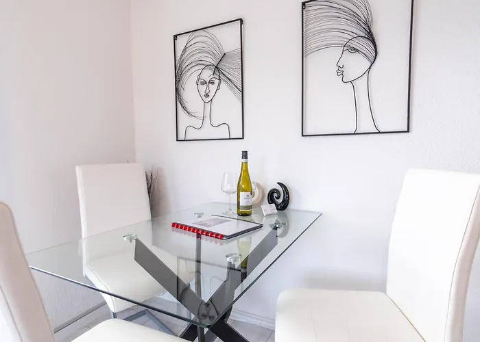 Appartement Arbeitsplatz, Balkon, Tiefgarage Naehe Neue Messe Leipzig