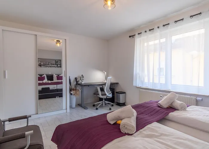 Arbeitsplatz, Balkon, Tiefgarage Naehe Neue Messe * Leipzig