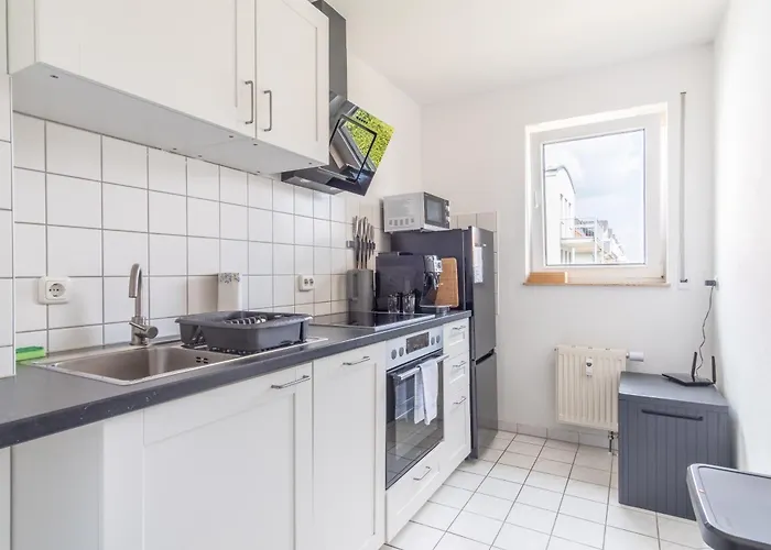 Arbeitsplatz, Balkon, Tiefgarage Naehe Neue Messe * Leipzig