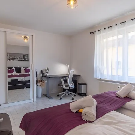 Arbeitsplatz, Balkon, Tiefgarage Naehe Neue Messe * Leipzig