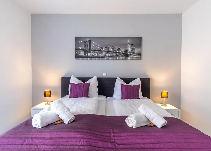 Apartamento Arbeitsplatz, Balkon, Tiefgarage Naehe Neue Messe